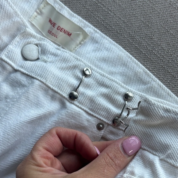 Wave Denim High rise Wide leg White Distressed Women Jeans 🤍 One Size - Picture 8 of 10